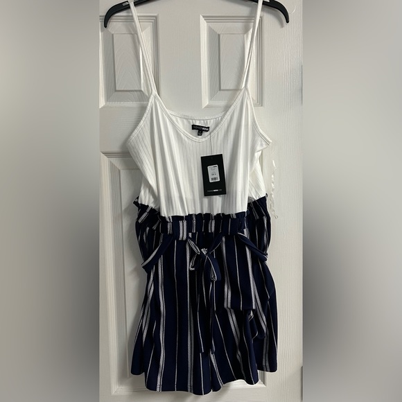 Romper - Picture 3 of 4